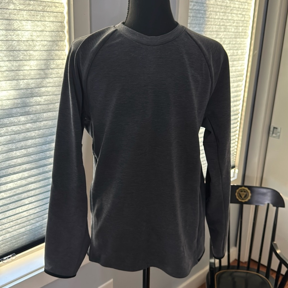 Lululemon pullover size small
